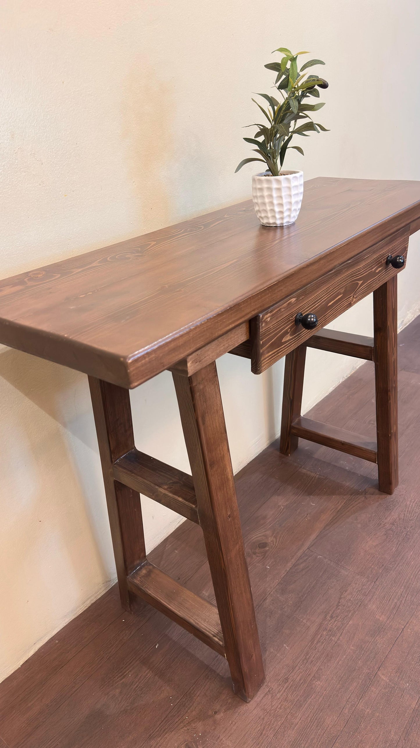 Wooden coffee corner with Drawer