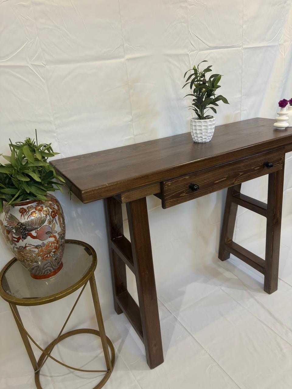 Wooden coffee corner with Drawer