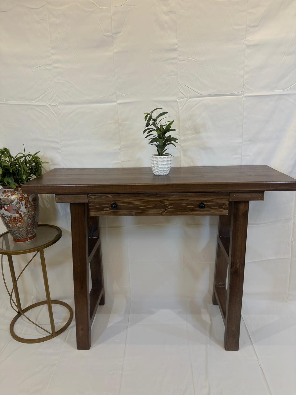 Wooden coffee corner with Drawer