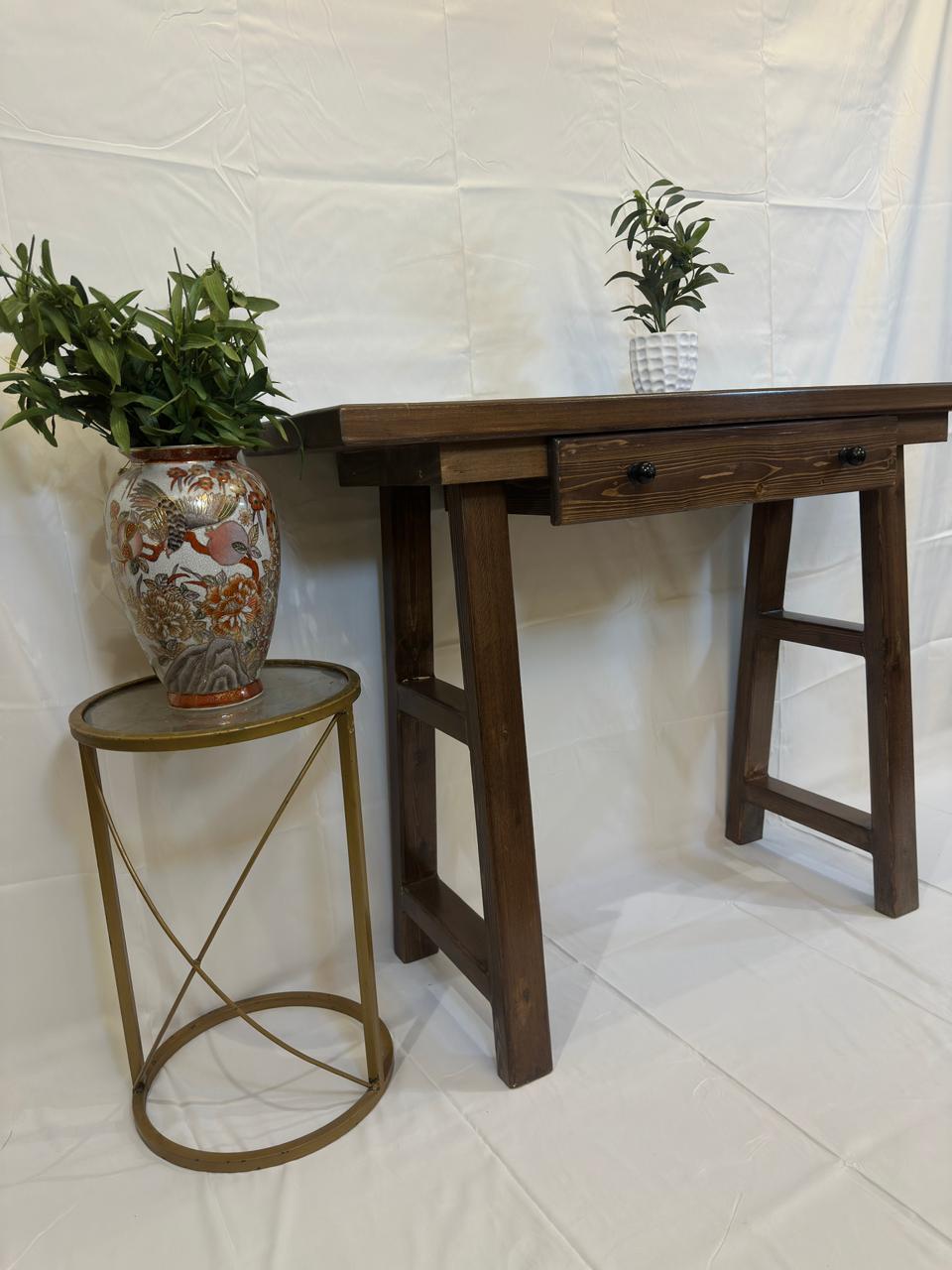 Wooden coffee corner with Drawer